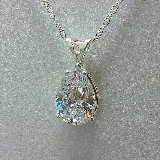 The Ive Oval Cut Necklace
